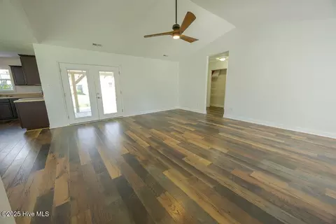 405 Sundown Ct, Hubert, NC 28539 photo 9