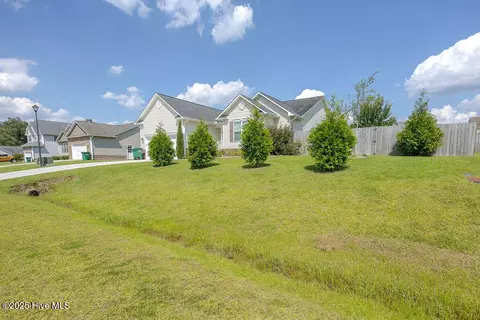 405 Sundown Ct, Hubert, NC 28539 photo 7