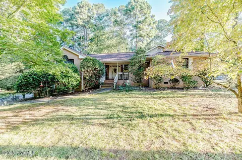 304 Holly St, Carthage, NC 28327