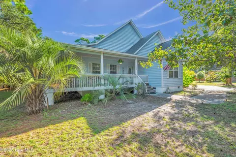 3006 Robert Ruark Dr SE, Southport, NC 28461