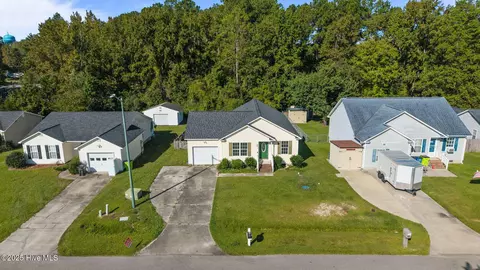 107 Luke Ct, New Bern, NC 28560