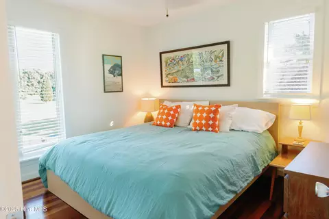 Bedroom - 1317 Teachs Point Rd, Bath, NC 27808 photo 5 of 10