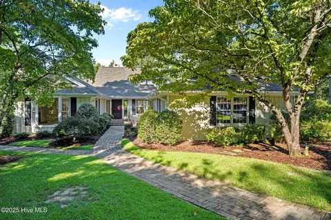 110 Killiney Ct, Pinehurst, NC 28374