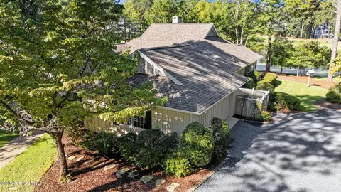 110 Killiney Ct, Pinehurst, NC 28374 photo 4