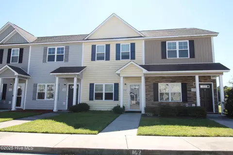 102 Justice Farm Dr, Sneads Ferry, NC 28460