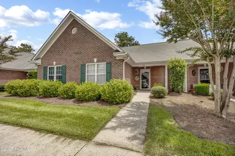 1004 Bridgeport Way, Leland, NC 28451