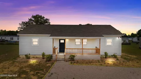 5029 Carole Dr, Wilson, NC 27893