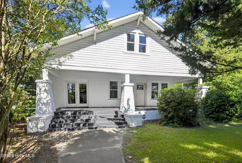 201 N 4th St, Pinetops, NC 27864