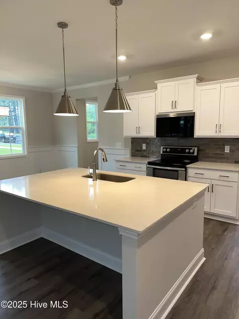 Kitchen - 579 Midsummer St, Aberdeen, NC 28315 photo 1 of 2