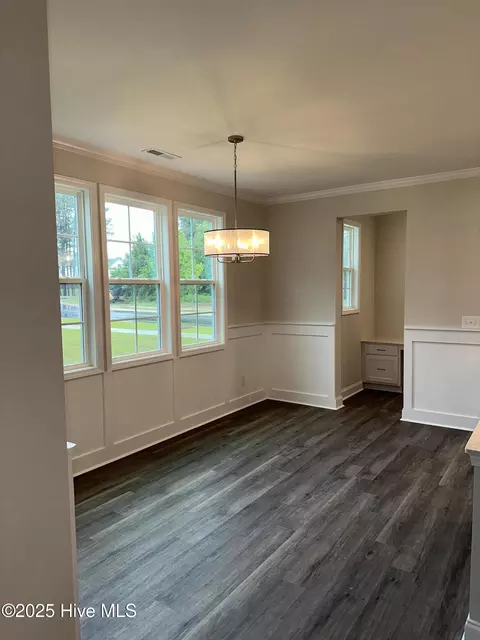 Dining - 579 Midsummer St, Aberdeen, NC 28315 photo 1 of 1