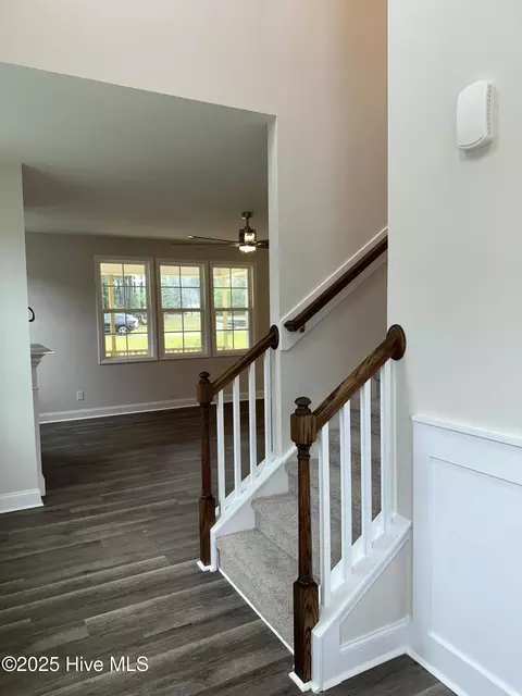 Entry Way - 579 Midsummer St, Aberdeen, NC 28315 photo 1 of 5