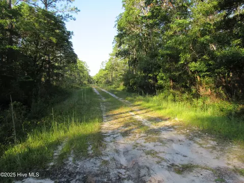 1300 Beech Rd, Southport, NC 28461