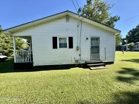 Exterior - 133 Kellumtown Rd, Hubert, NC 28539 photo 5 of 6