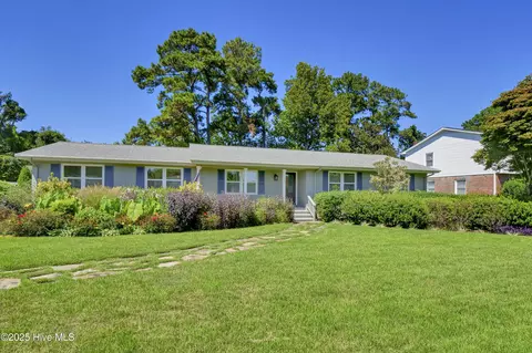 225 Tanbridge Rd, Wilmington, NC 28405
