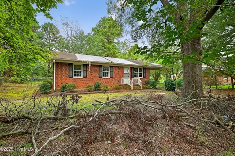 Exterior - 414 Laurel Dr, Smithfield, NC 27577 photo 2 of 5
