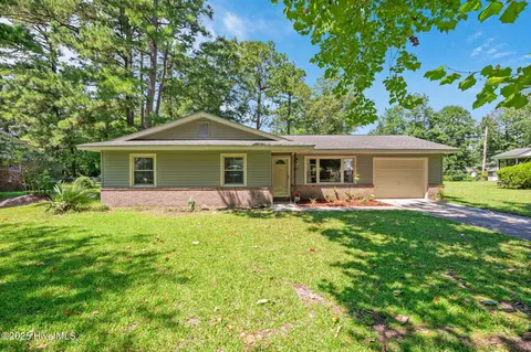 1103 Fulcher Ln, New Bern, NC 28562