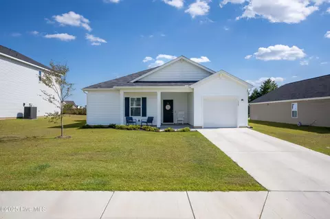 173 N Squires Run Ln, Richlands, NC 28574
