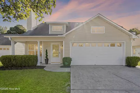 4319 Lakemoor Dr, Wilmington, NC 28405