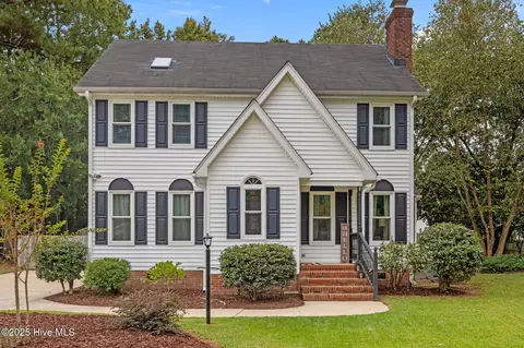 704 Shady Meadow Ct, Winterville, NC 28590