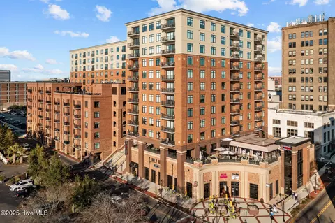 240 N Water St Apt Unit UNIT 556, Wilmington, NC 28401
