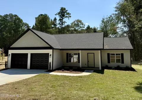 12470 Blues Farm Rd, Laurinburg, NC 28352