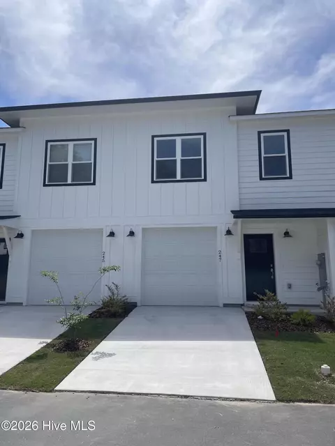 247 Townhome Ln #247, Southern Pines, NC 28387