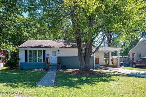 107 Dogwood Dr, Jacksonville, NC 28540