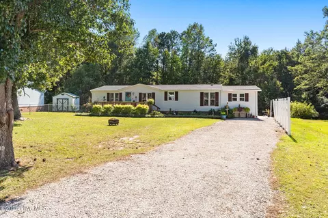 267 Laughing Gull Ct SW, Shallotte, NC 28470