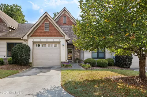 12 Elk Ridge Ln, Southern Pines, NC 28387