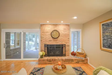 Living - 6 White Birch Ln, Pinehurst, NC 28374 photo 4 of 6