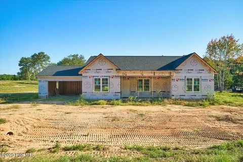171 Spring Meadows Dr, Aberdeen, NC 28315