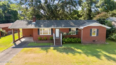 1115 Harper Dr, Kinston, NC 28501