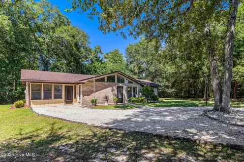 9160 Brick Lndg SW, Calabash, NC 28467