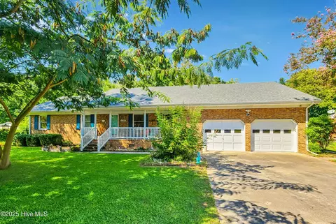 1732 Ulster Dr, Elizabeth City, NC 27909