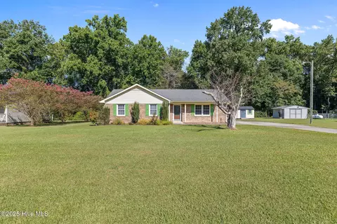 111 Valleywood Dr, Goldsboro, NC 27530