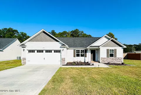206 Westfield Dr, Richlands, NC 28574