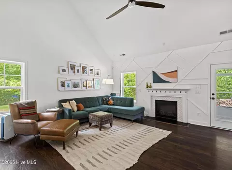 Living - 75 Twisted Oak Ct, Hampstead, NC 28443 photo 1 of 1