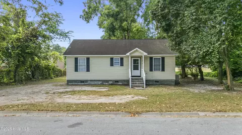 408 W Spruce St, Goldsboro, NC 27530
