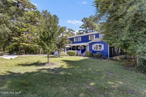 Exterior - 605 Sawgrass Rd, Hampstead, NC 28443 photo 1 of 17