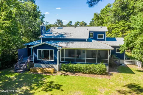 Exterior - 605 Sawgrass Rd, Hampstead, NC 28443 photo 12 of 17