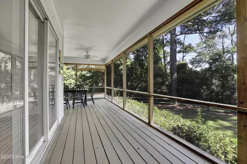 Exterior - 605 Sawgrass Rd, Hampstead, NC 28443 photo 3 of 17