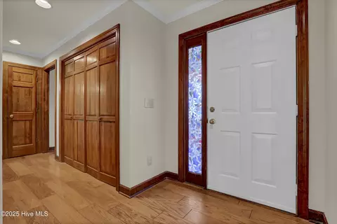 Entry Way - 605 Sawgrass Rd, Hampstead, NC 28443 photo 1 of 2