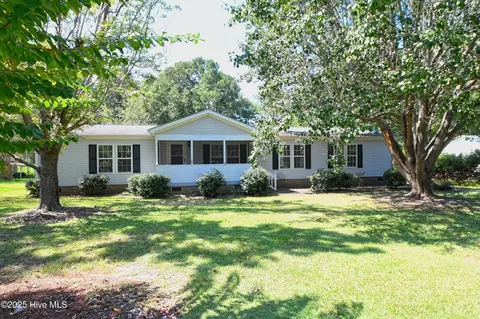 759 Carolina St SW, Calabash, NC 28467