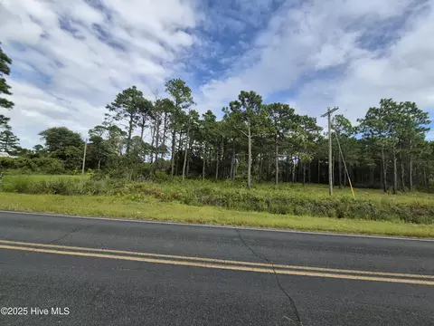 1268 Old Cedar Island Rd, Atlantic, NC 28511