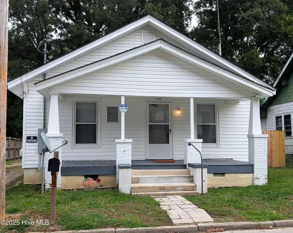  304 Reid St E, Wilson, NC 27893 photo 1