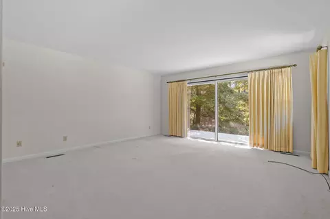 Living - 50 Wilson Rd, Pinehurst, NC 28374 photo 3 of 8