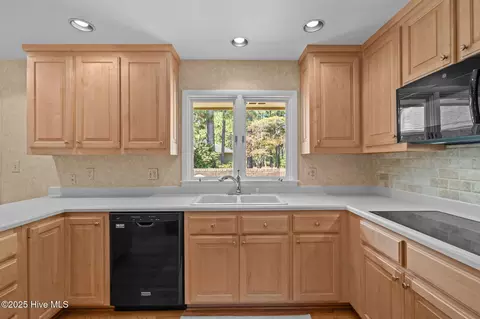 Kitchen - 50 Wilson Rd, Pinehurst, NC 28374 photo 4 of 5