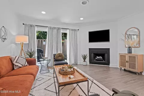 Living - 940 Linden Rd UNIT 6, Pinehurst, NC 28374 photo 4 of 4