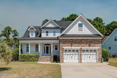 101 Yacht Basin Lndg, Hampstead, NC 28443