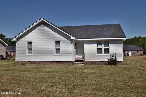 404 Hilltop Dr, Rocky Mount, NC 27803